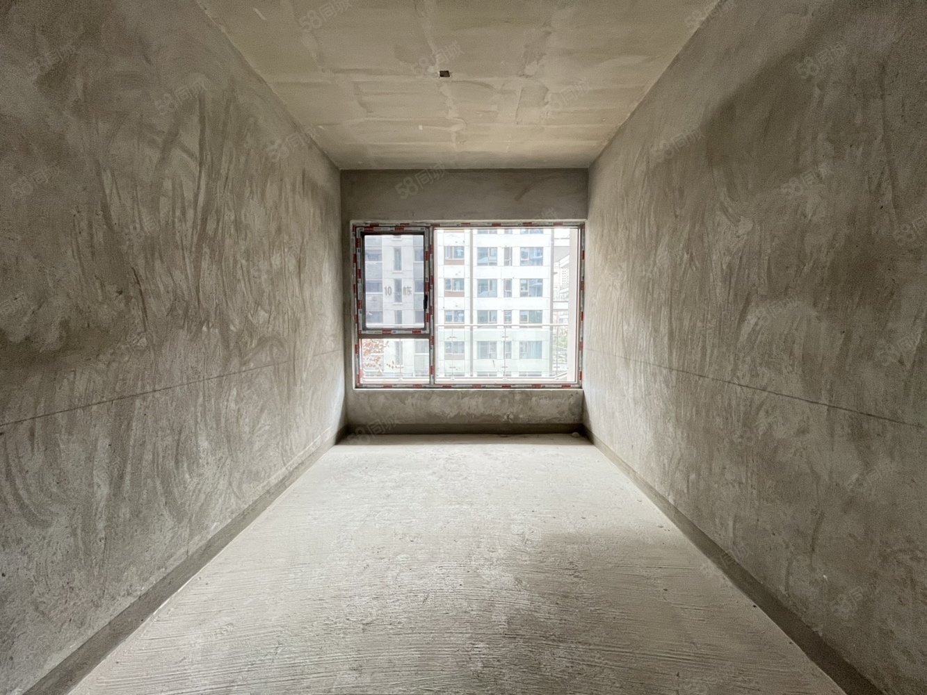 国瑞麓林府4室2厅3卫145㎡南北125万