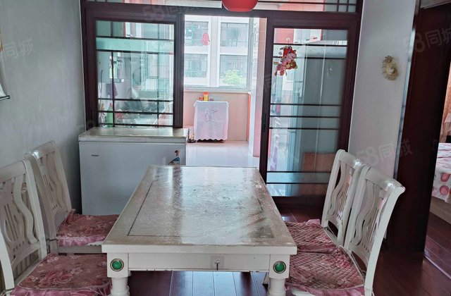 卫星嘉园2室2厅113.13㎡79万二手房图片