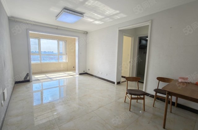 市中心 水晶丽城商品房 交通便利 有电梯 南北通透