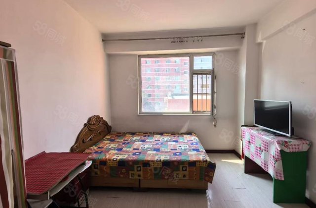 中华新城1室2厅42㎡10.8万二手房图片