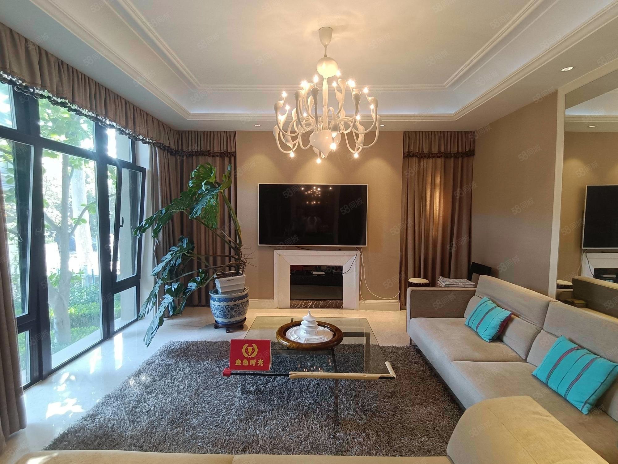 君山別墅6室5廳4衛(wèi)391.84㎡南北790萬(wàn)