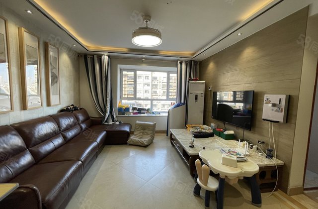 龙湾二期 文轩书   带双车位还  了充电桩  诚心急售