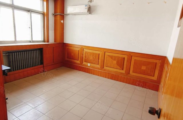 文轩，外国语，实验  旁，龙山南区，区委家属院，停车方便