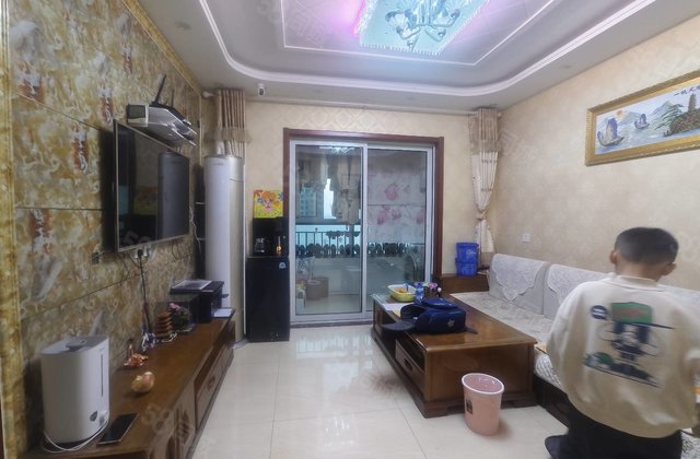 房东急售 小三室 送车位 储藏室 房间所有 免大税 保证真实