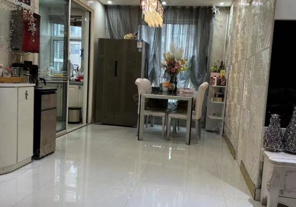 急售！阿尔卡迪亚 总高11  车储齐全   好楼层 精装修