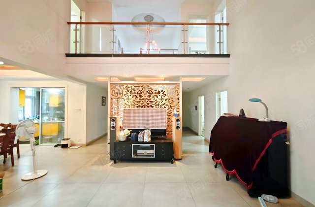 八方小区(D区)6室2厅224.46㎡745万二手房图片