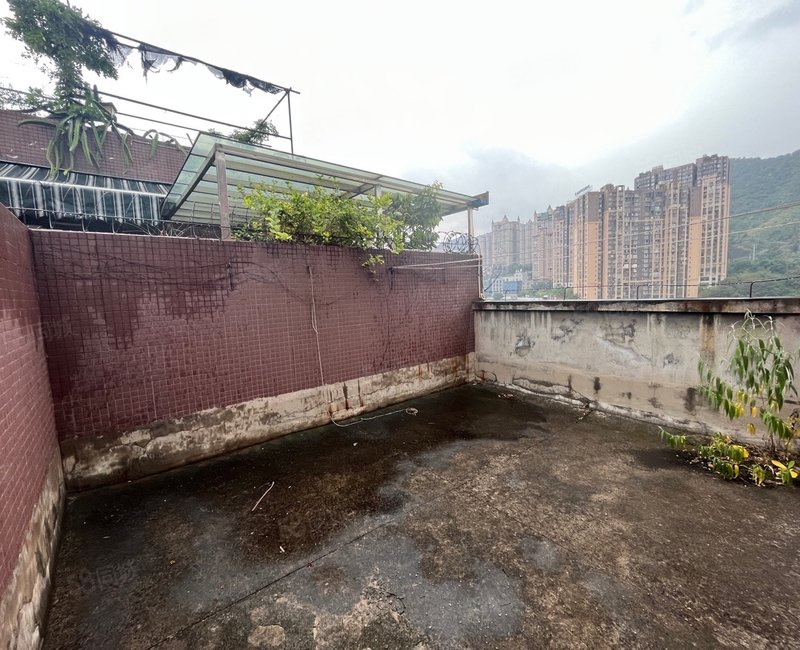学府花园顶跃 楼顶带3个花园 四十中小旁边,金海学府花园-攀枝花58