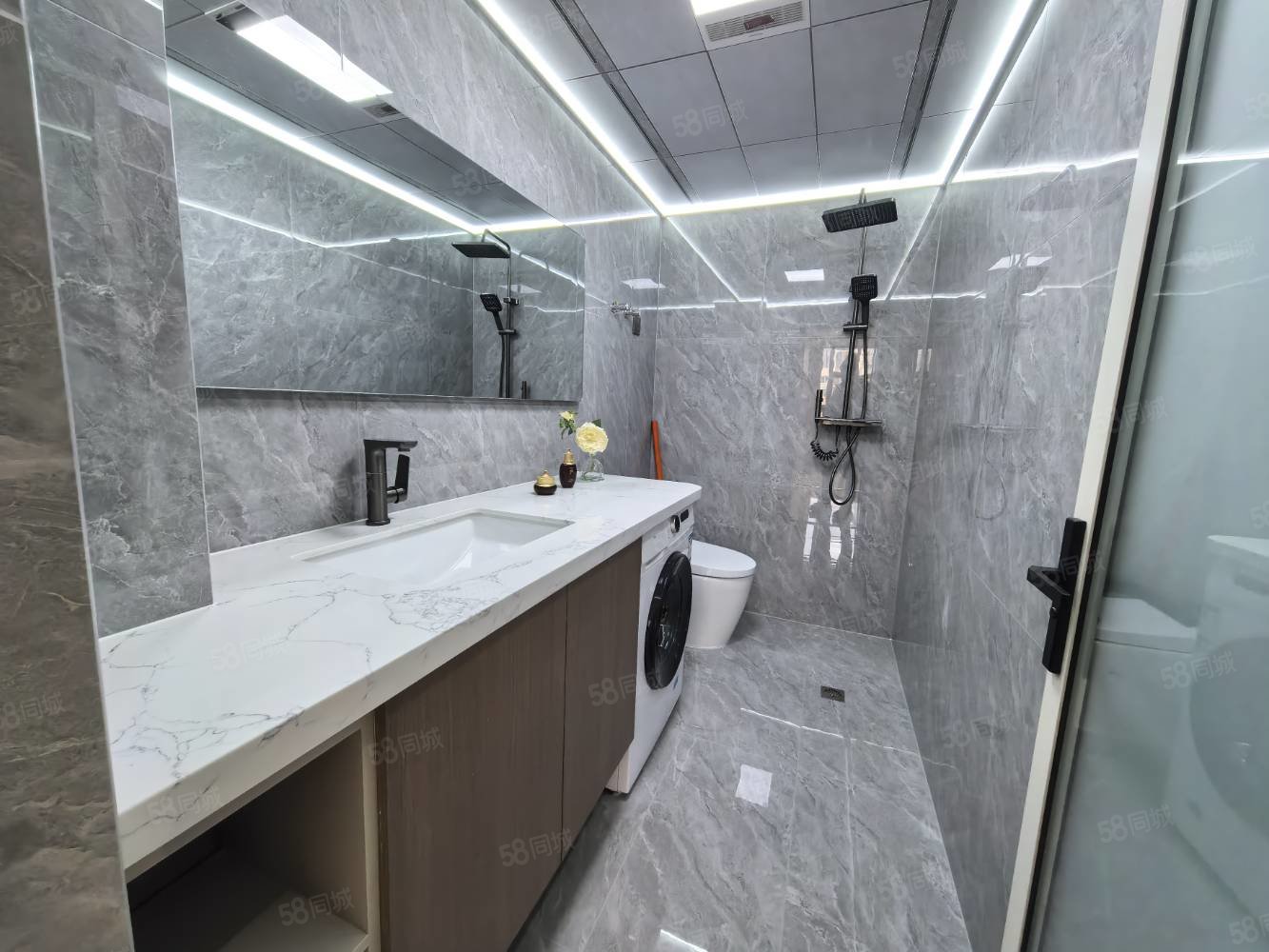 龙门鑫家园2室2厅1卫78㎡东西27万