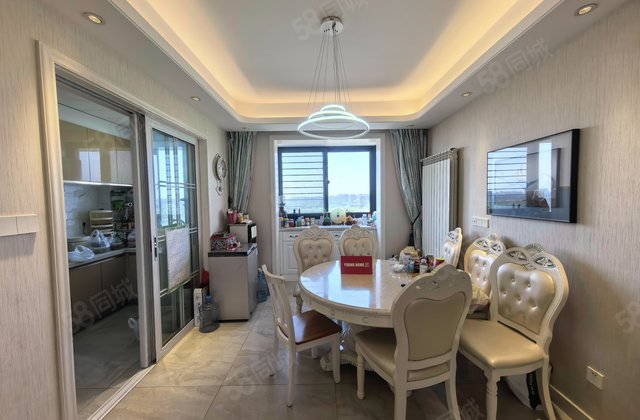 濠璟半岛花园3室2厅141.84㎡109.8万二手房图片