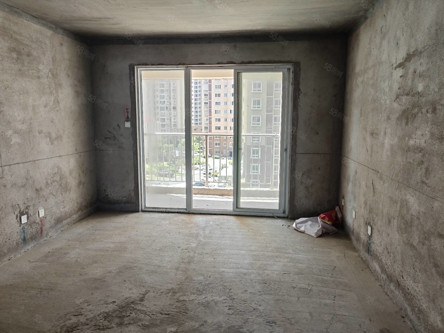 小刘庄还原小区3室2厅2卫129.5㎡南38万