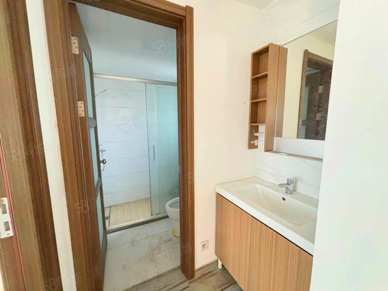 【10图】110万 真 格 夹边套 好楼层 采光好!