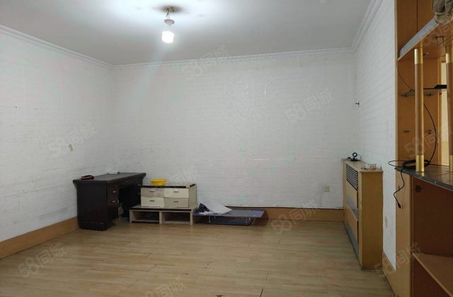 银雀山小区4室2厅128㎡70万二手房图片