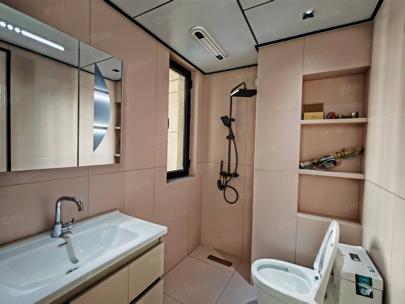 绿地斐勒公馆2室2厅2卫120㎡南北79万