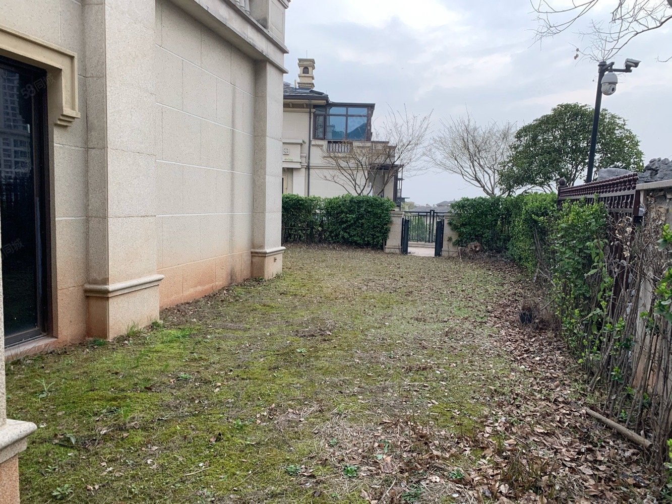 信息>义乌二手房>大陈二手房>龙山路商业街二手房>山水御墅(别墅)>