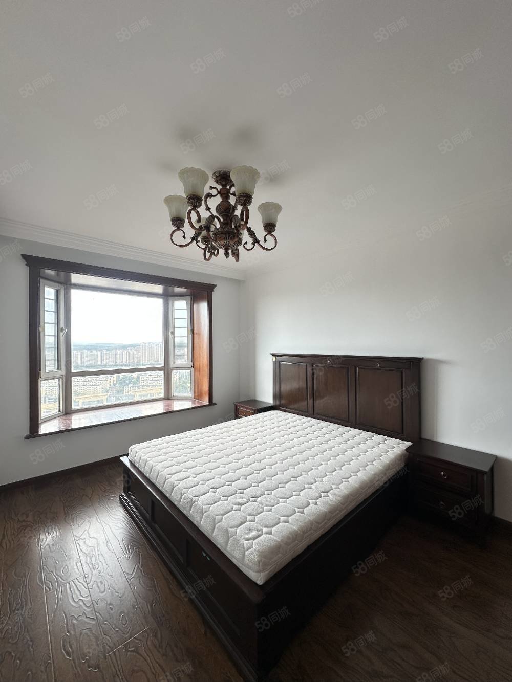 东方新城3室2厅1卫129㎡南北58.8万