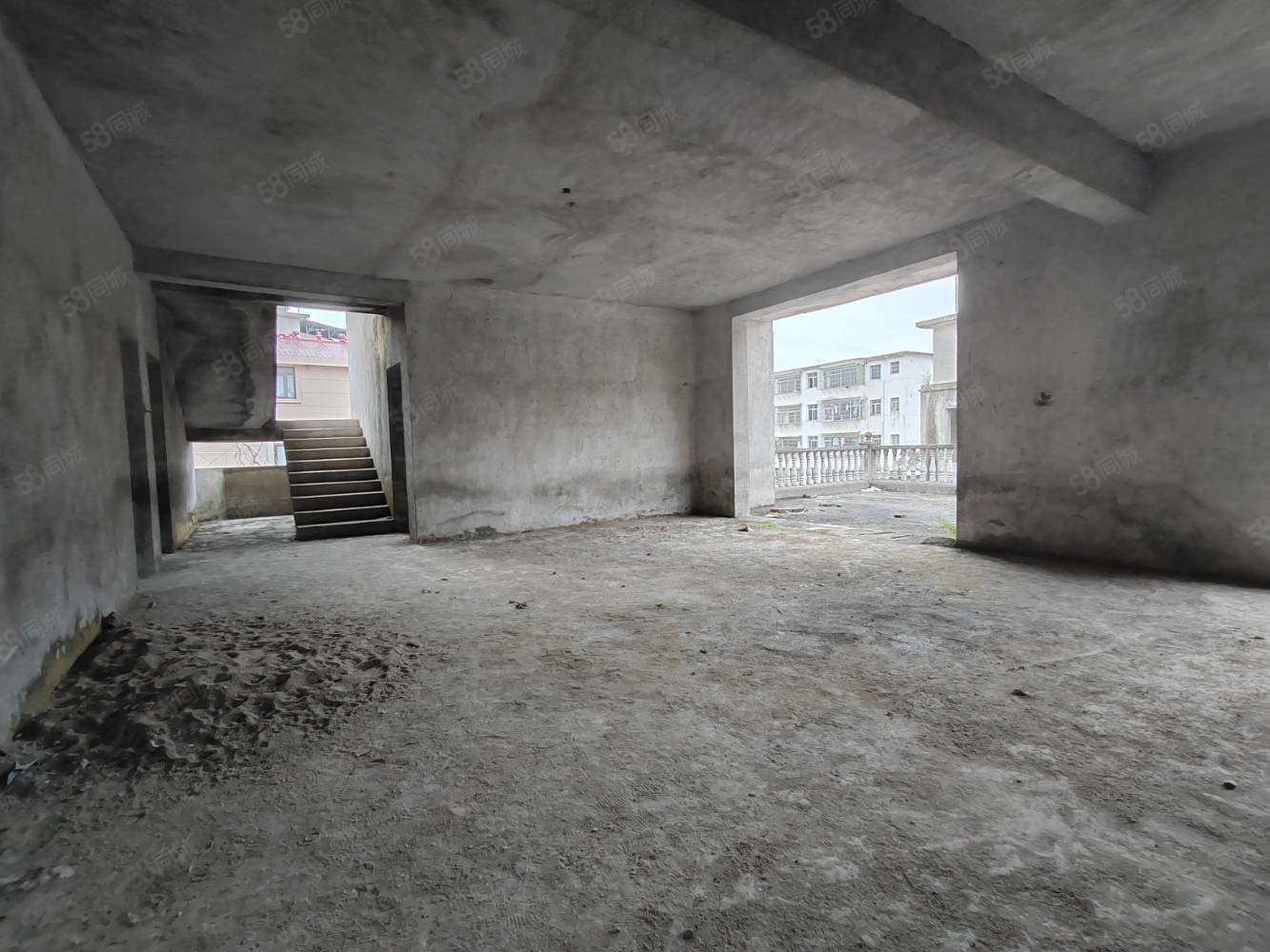 湖田壹号7室3厅3卫420㎡南北169万