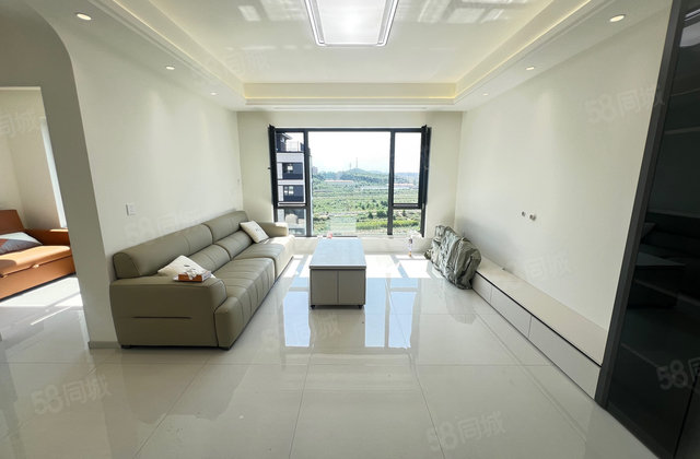 西湖香溢府3室3厅135㎡110万二手房图片