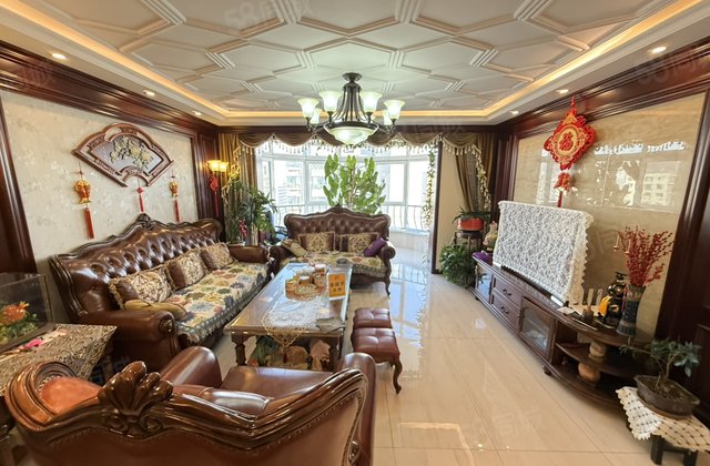 万通商住楼6室3厅228㎡270万二手房图片