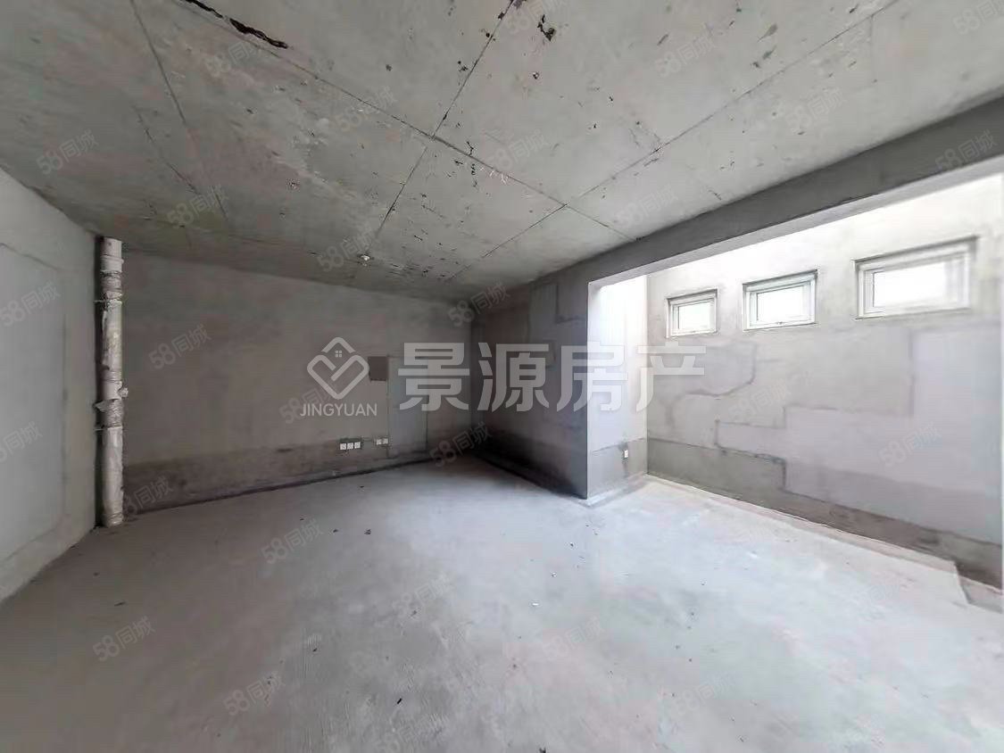 大運河孔雀城(別墅)4室2廳4衛(wèi)216㎡南北138萬