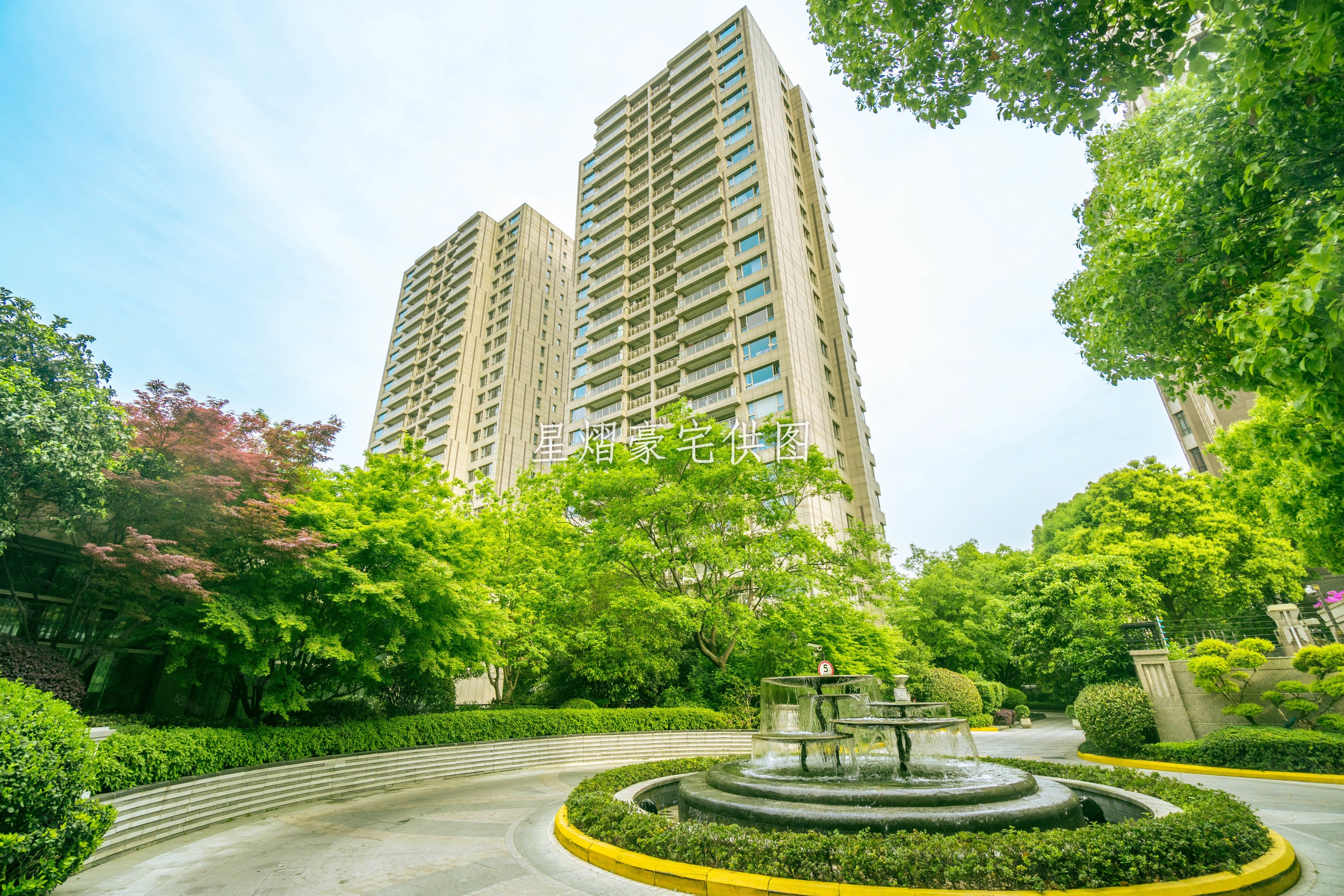 凯德茂名公馆4室3厅2卫259.19㎡南北6666万