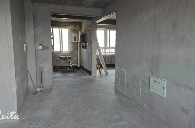 汇鑫苑3室2厅126㎡82万二手房图片