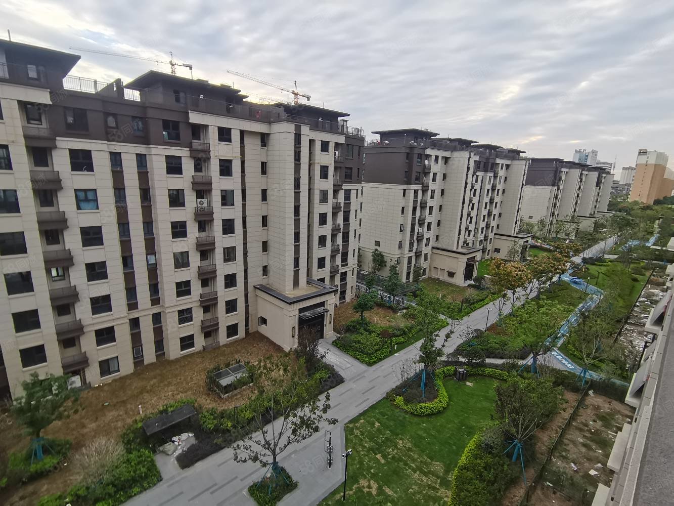 洋房好楼层共8层 四室两厅 全新毛坯,保利颍州堂悦-阜阳58同城
