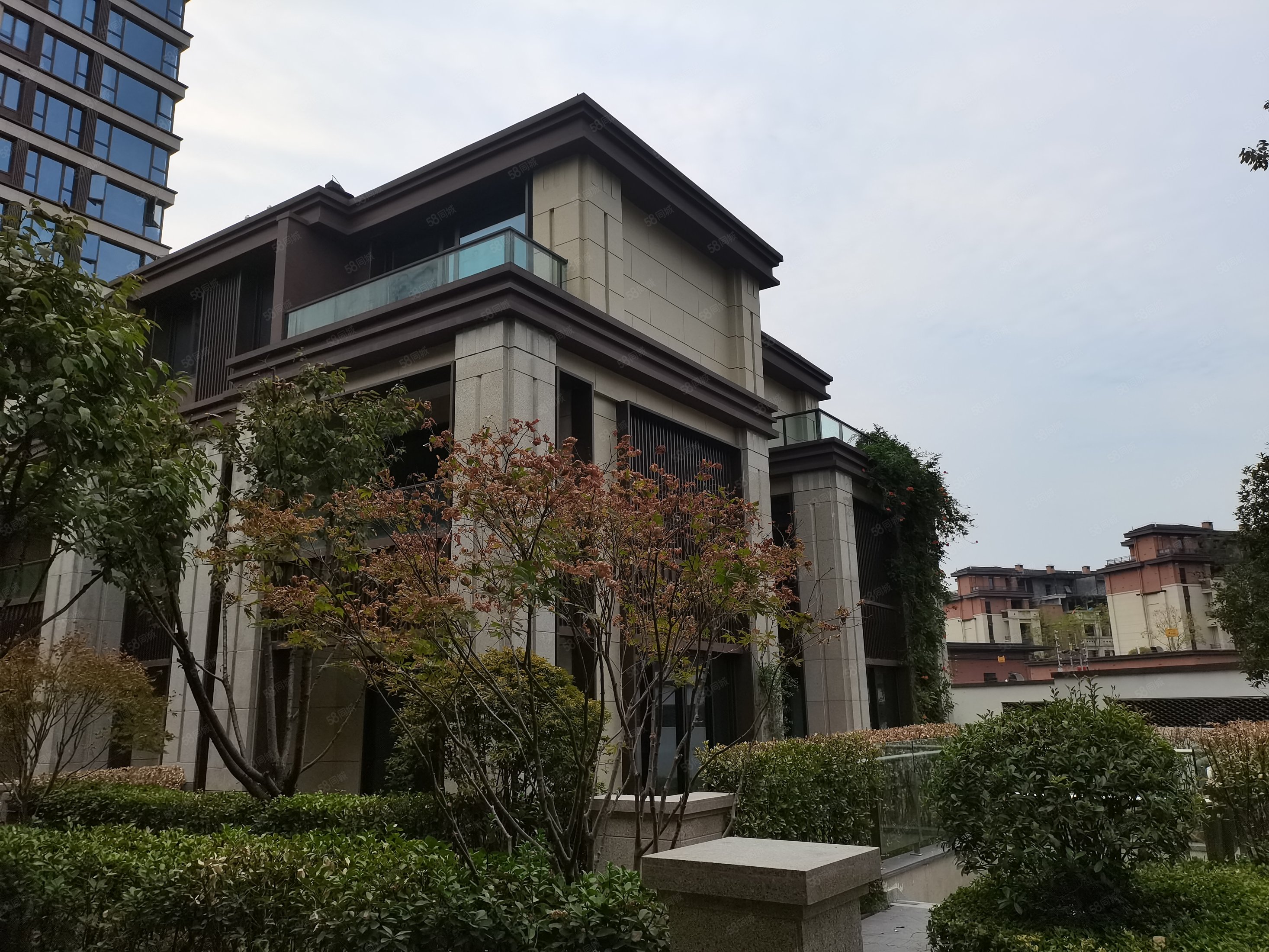 【10图】亏本急售金科九曲河合院别墅 临江临公园带电梯间车位花园露