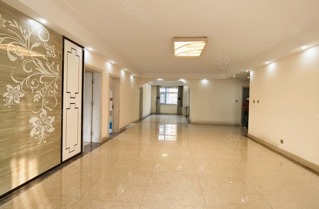 区政府！孟达国际新城 ！大平层！四室双卫！带车储！实验！