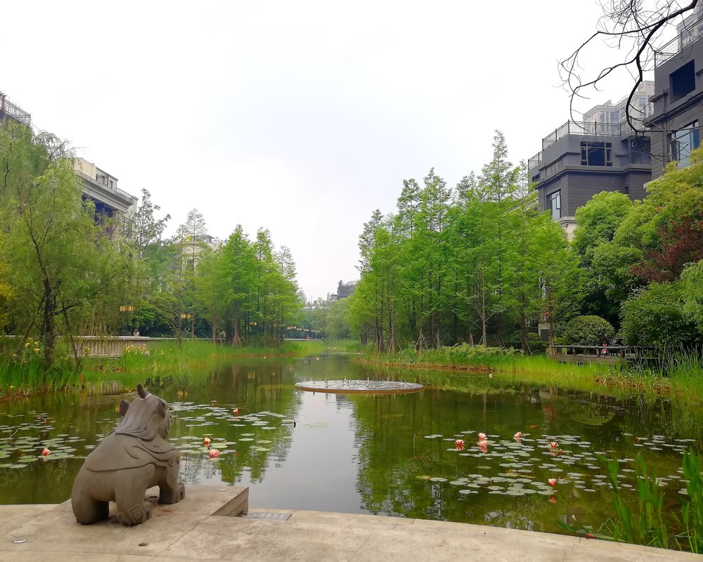 绿地锦天府别墅二三环之间