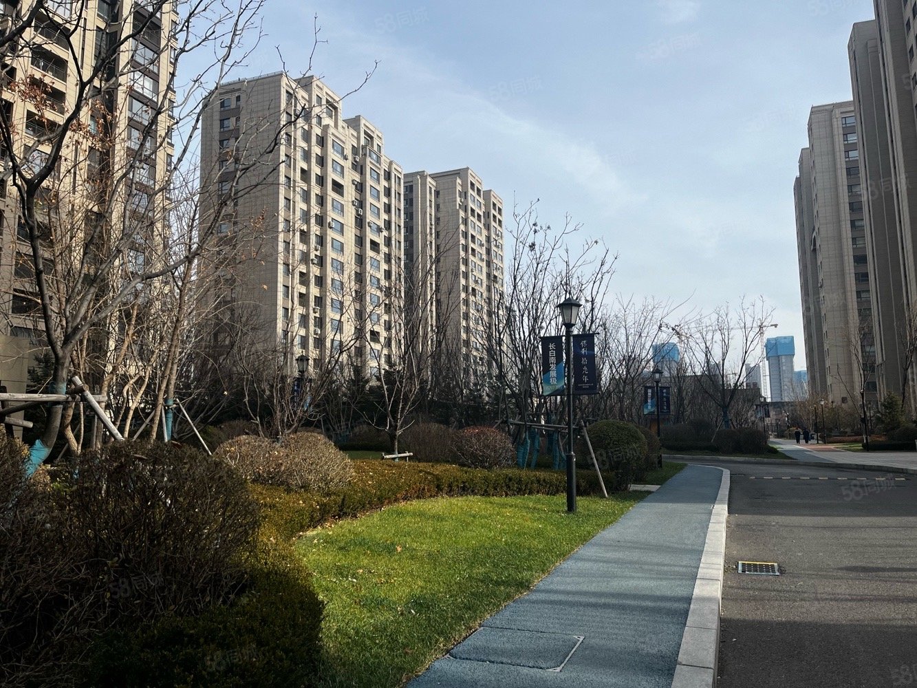 保利紫荆公馆4室2厅2卫136.03㎡南北165.5万