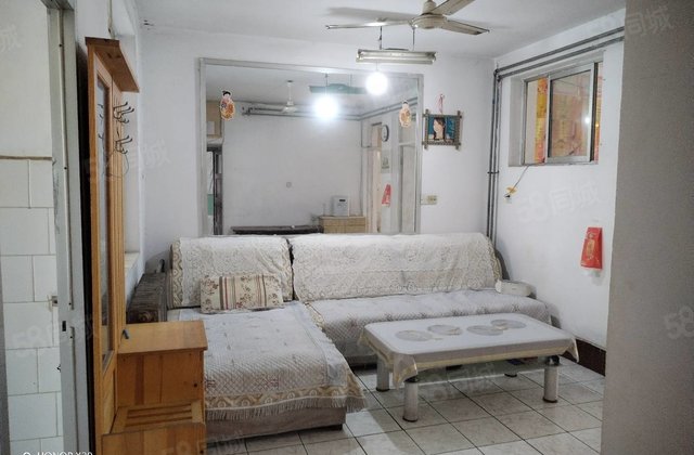 老文轩龙山北区步梯二楼标准三室得房率高 好停车老一中业主急售