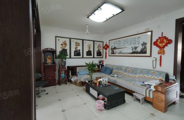 聊城市公安局 文轩本部 精装三室 楼层好 带储