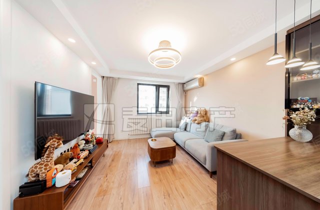 逸成东苑2室1厅76㎡560万二手房图片