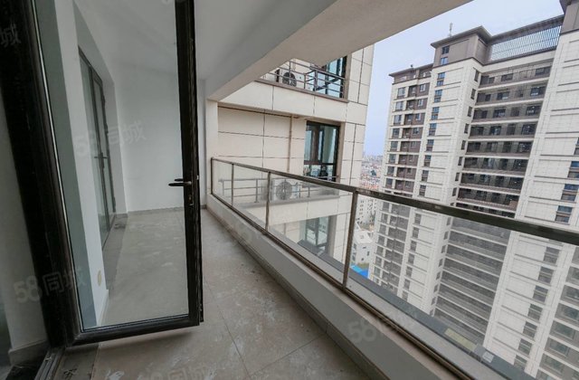 真实在售房源，江山印，送车位储藏室，好楼层