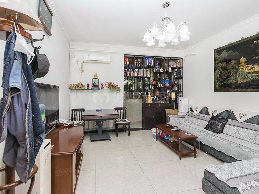 學(xué)院南路32號院3室1廳1衛(wèi)82.5㎡南北690萬