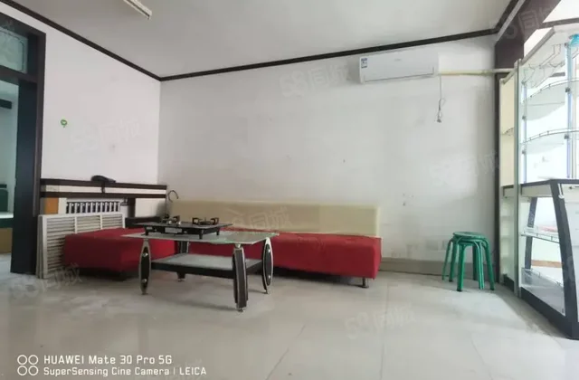 阳光 实验  三里铺小区 好停车  不临街 送储 送车位