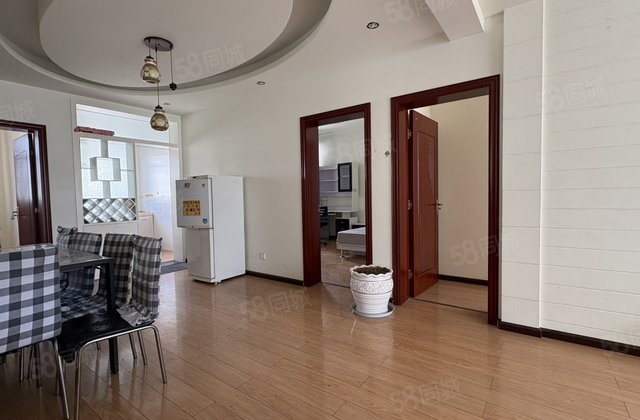 龙瑞小区4室2厅130㎡99万二手房图片