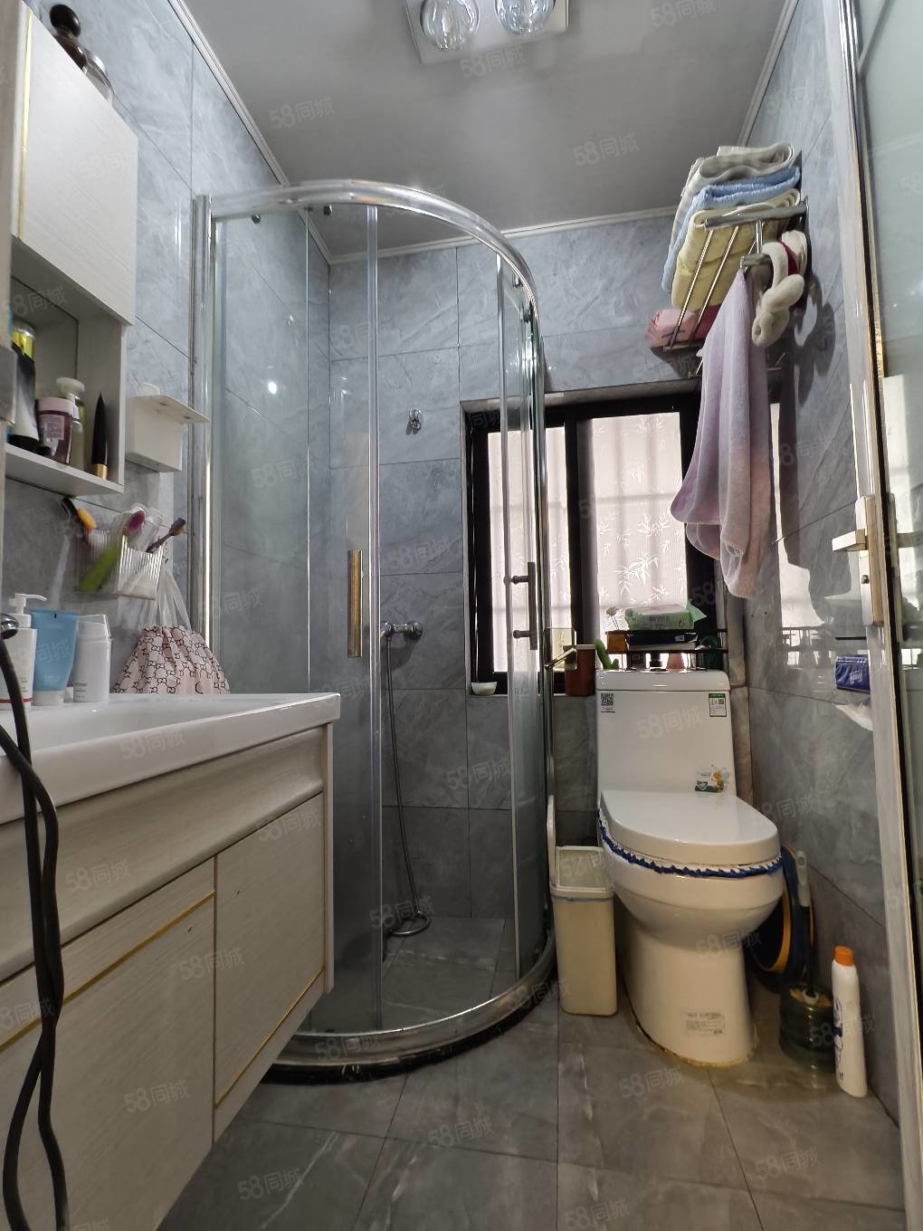 中秋桥小区4室2厅2卫96㎡南北78万