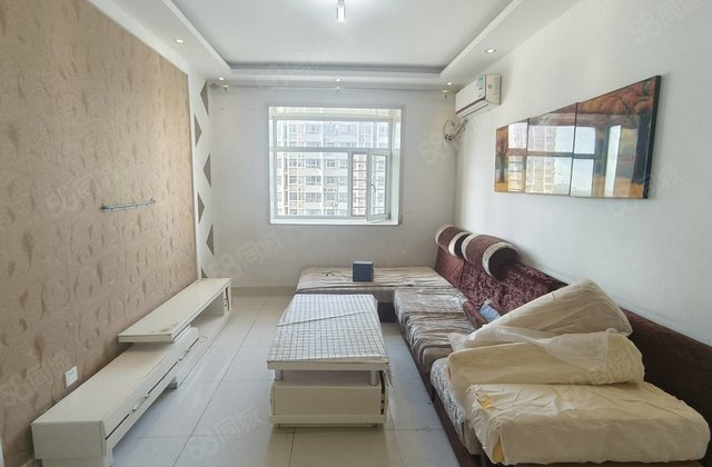 区政府附近，精装两室，南北通透，孟达奥森区医院附近