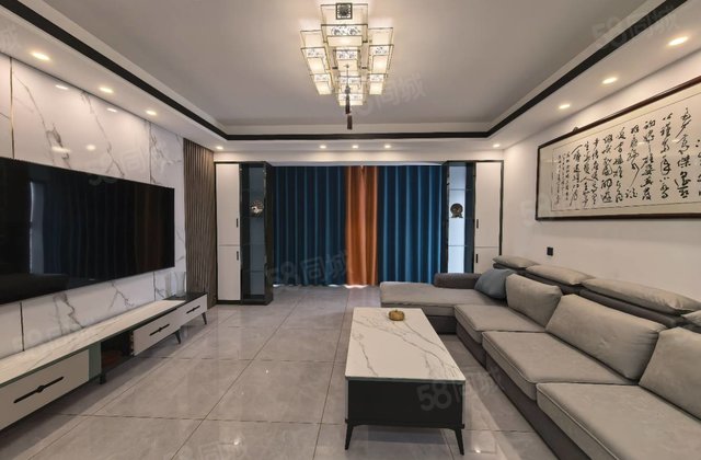 鸿锐财富广场4室2厅146㎡79.8万二手房图片