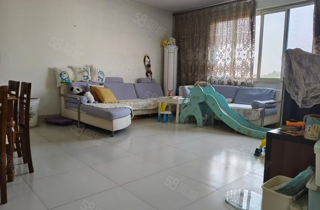 龙湾，恒大，龙山南区3室，停车方便，老文轩