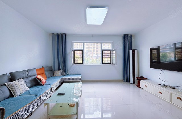 端庄小区 旅游度假区 南北通透 大三室 有电梯 免大税送储