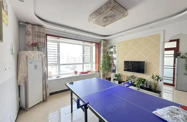 滨河大道观景房，人车分流三室西边的，带车位储藏室