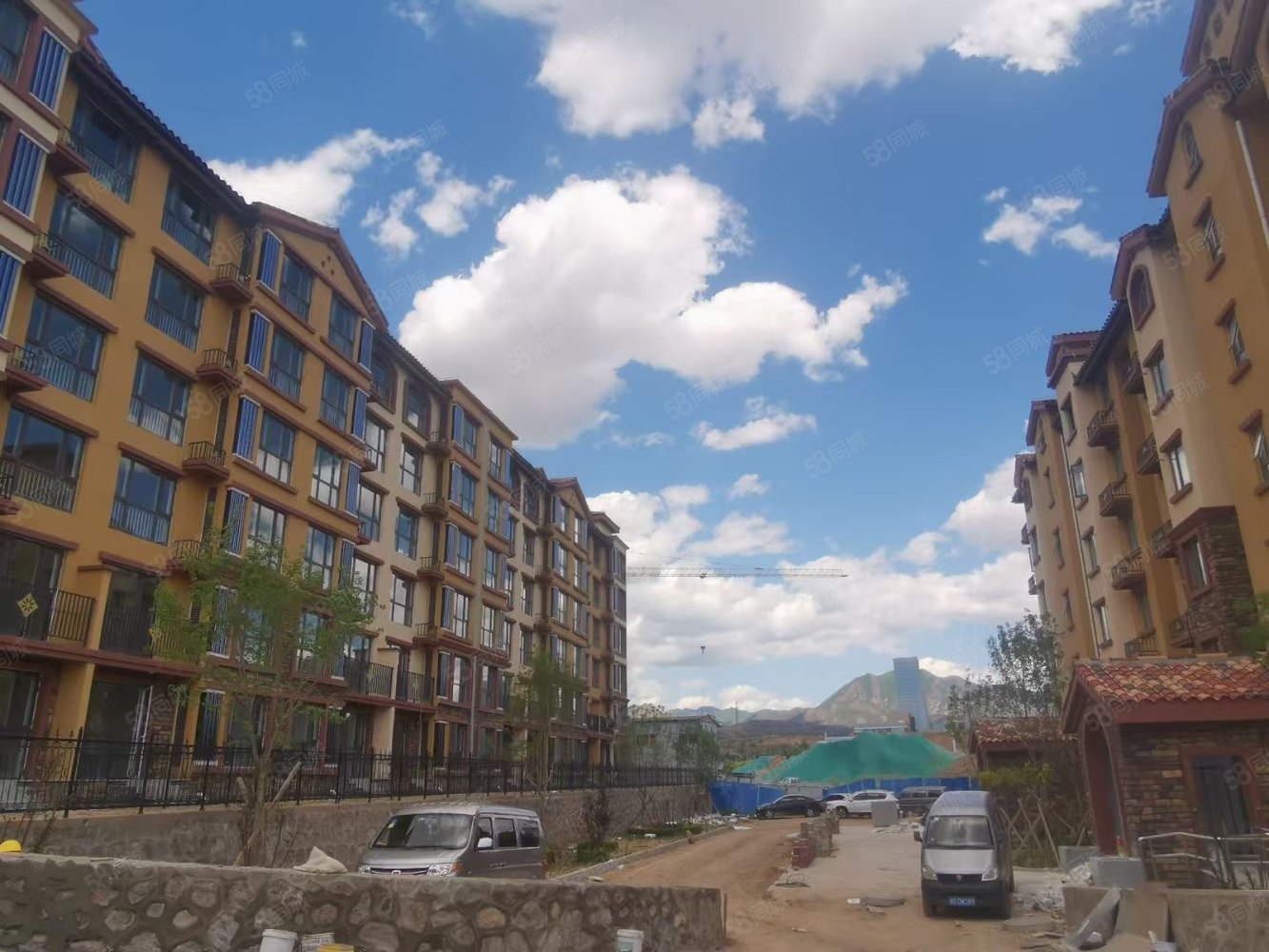 名爵滨河花园 联排别墅 所见即所得 精装现房 随时可看