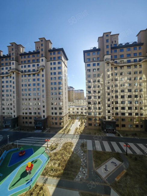 胜利嘉园3室2厅2卫124㎡南北85.8万