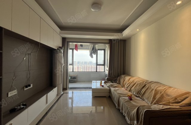 集美一品，婚房精装，房东包大税，送储，急售，方便看