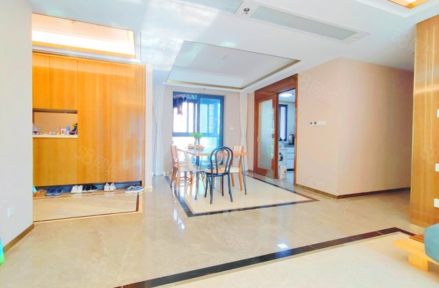 龙湖梵悦台4室2厅157㎡455万二手房图片