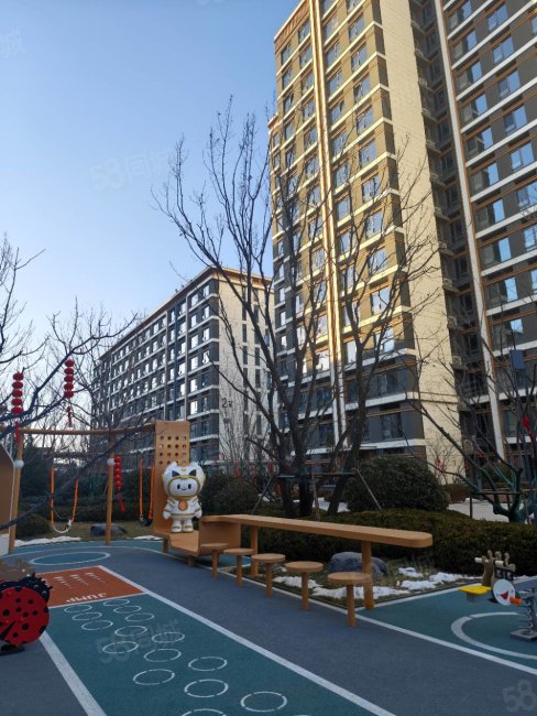 越秀星樾2室2廳1衛(wèi)79㎡南北400萬