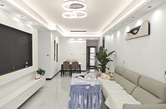 合景启城3室2厅2卫125㎡南北78.8万