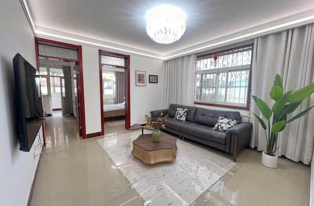 兴华路丽水名都 一楼带院外开大门 三室两厅 精装修单位家属院